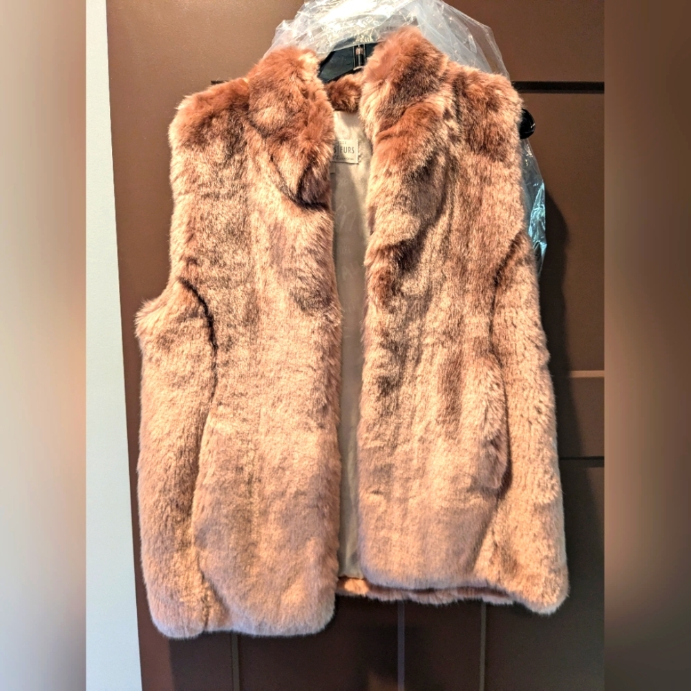 NWOT - Faux fur vest (rose quartz mink)